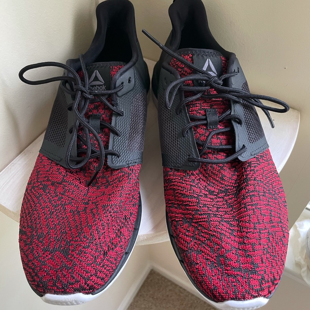 Men’s 11&1/2 Reebok shoe